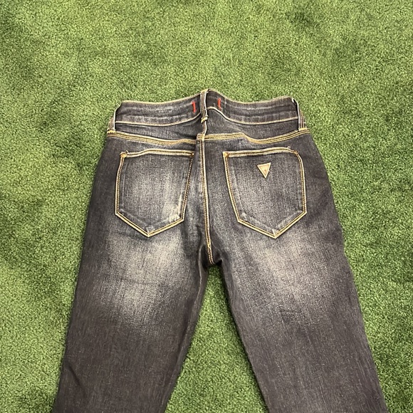 Guess medium rise curvy skinny size 25 - Picture 3 of 4